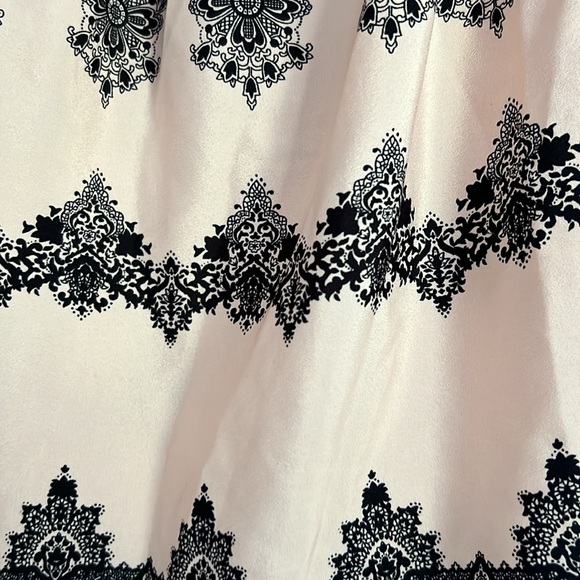 LOFT Sleeveless Blouse Size XS - Picture 2 of 5